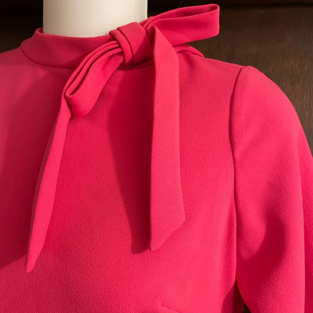 Calvin Klein Brand Women's Size 2  BRIGHT Pink Long Sleeve Bow Shift Dress - Picture 2 of 4